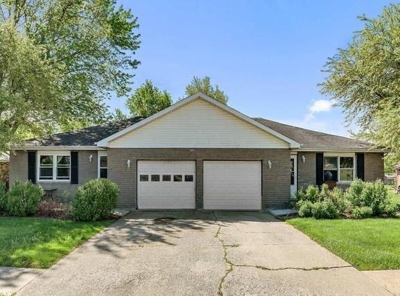 166 Keigher Drive, Manteno, IL 60950