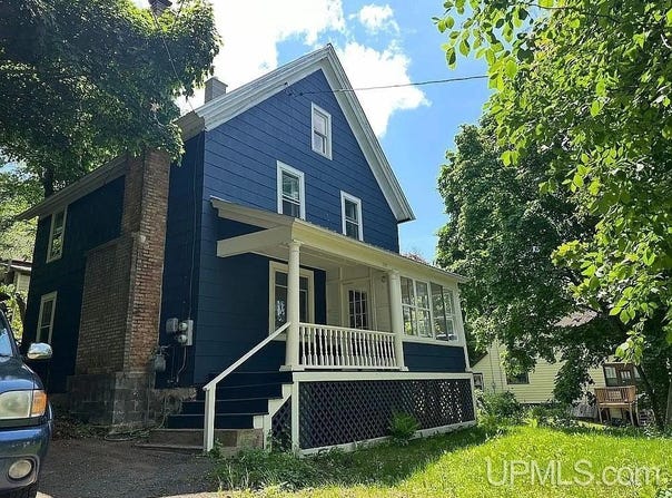 107 E South, Houghton, MI 49931