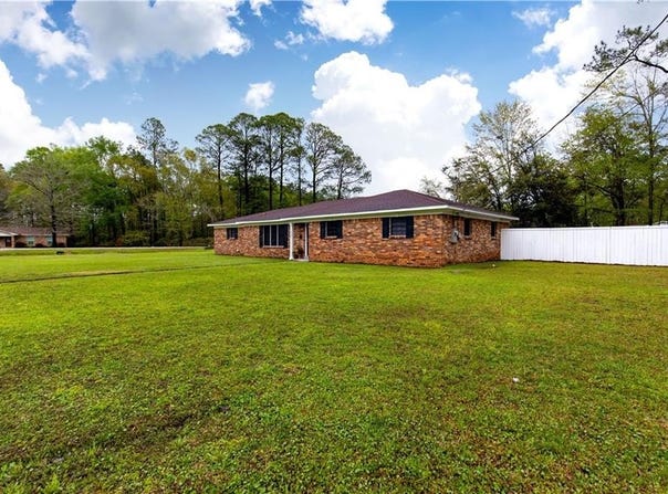 530 Love Drive, Saraland, AL 36571