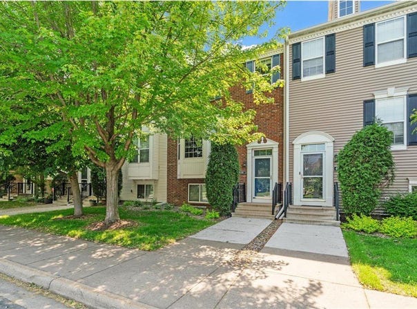 4107 Regent Avenue N, Robbinsdale, MN 55422