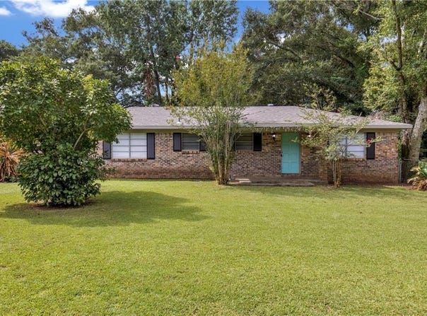 6445 Fairoak Drive S, Mobile, AL 36619