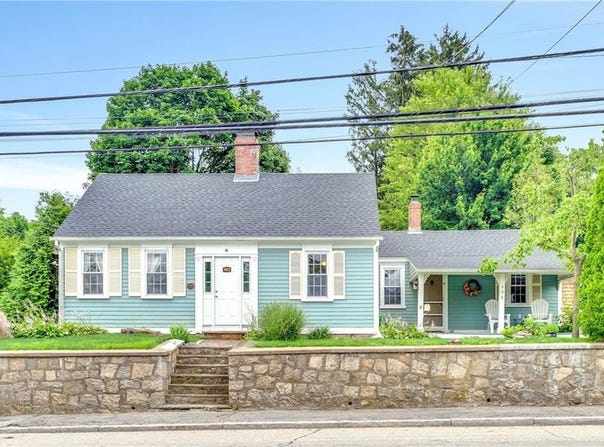 492 Oaklawn Avenue, Cranston, RI 02920