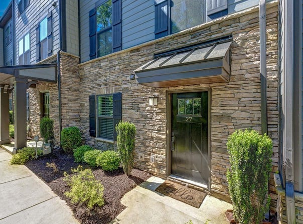 27 Rollins Avenue, Greenville, SC 29607