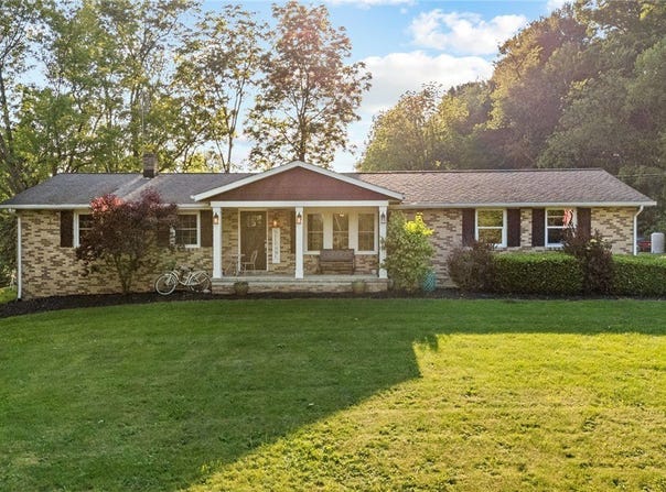 5765 Maplegrove Avenue NE, Louisville, OH 44641