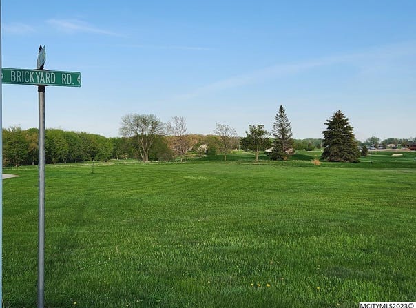 600 Claydigger Run, SHEFFIELD, IA 50475
