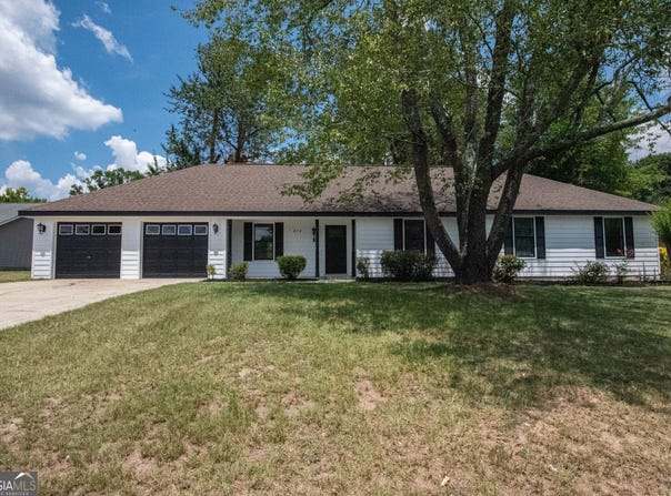 224 Crestwood, Centerville, GA 31028