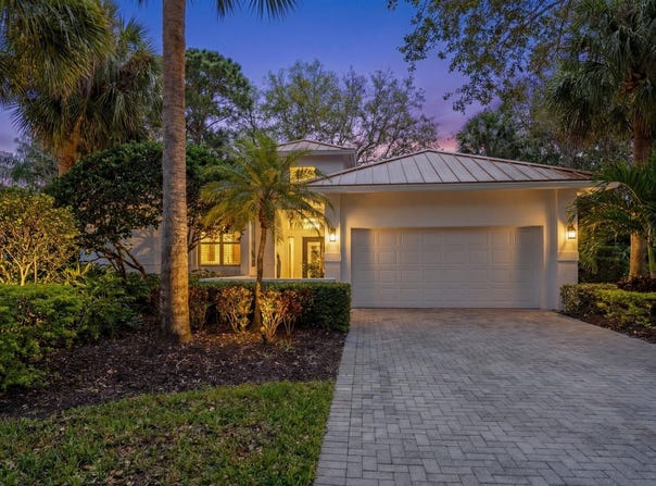 106 Toteka Circle, Jupiter, FL 33458