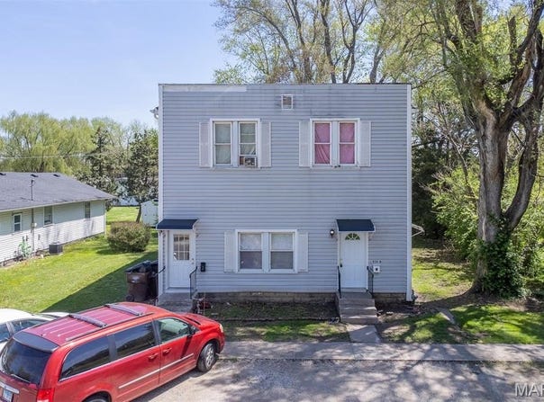 836 S Chestnut Street, Litchfield, IL 62056