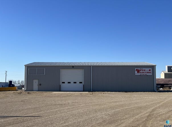 419 Gabrielson Rd, Luverne, MN 56156
