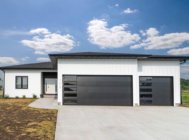 702 Pine Street, Janesville, IA 50647