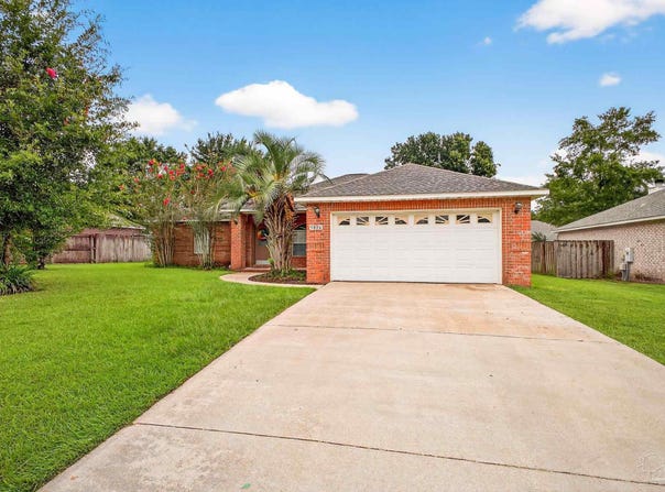 5939 Jameson Cr, Pace, FL 32571