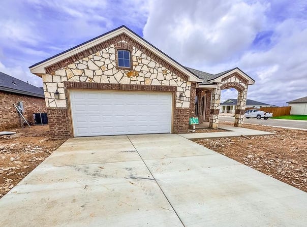 1300 Loess St., Midland, TX 79705