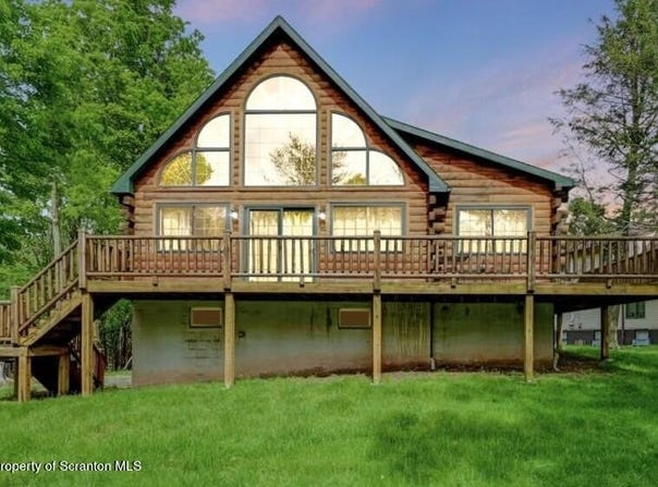 1007 Apache Court, Lake Ariel, PA 18436