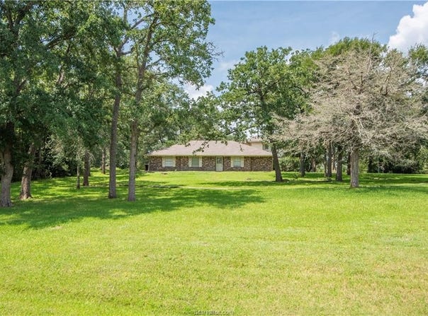 5150 Sandy Creek Lane, Brenham, TX 77833