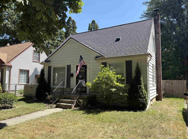 23 S Highland, Mount Clemens, MI 48043