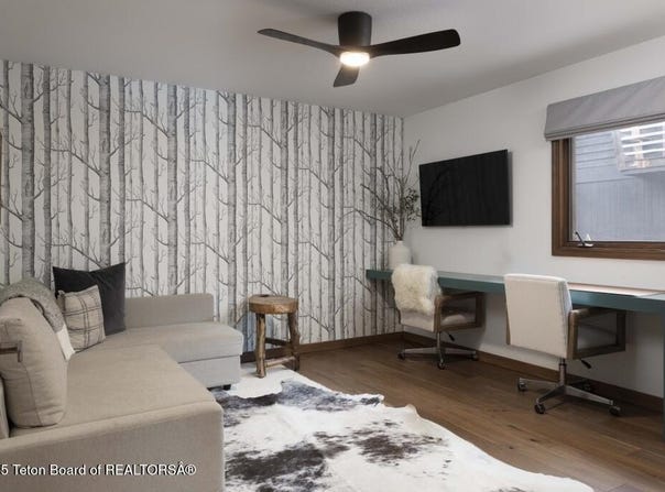 671 E KELLY Avenue, Jackson, WY 83001