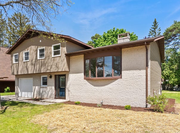 2532 43rd St, Two Rivers, WI 54241