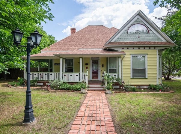 306 College Street, Red Oak, TX 75154