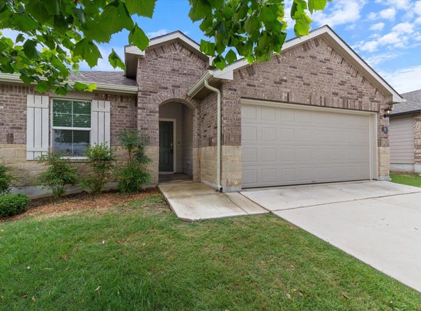 109 Falco LN, San Marcos, TX 78666