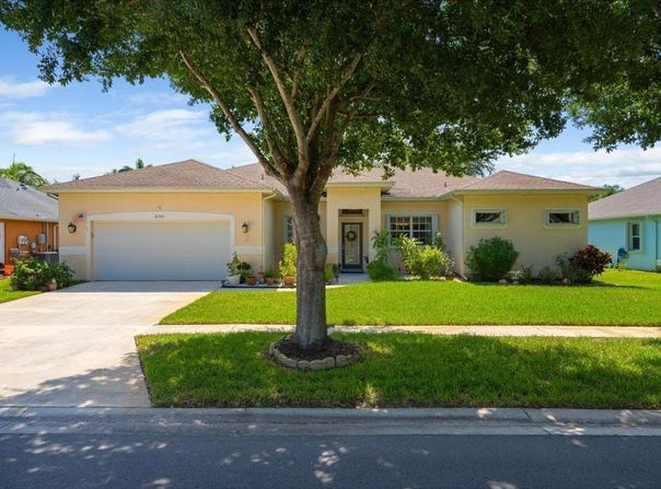 8293 Redcedar Place, Port Saint Lucie, FL 34952
