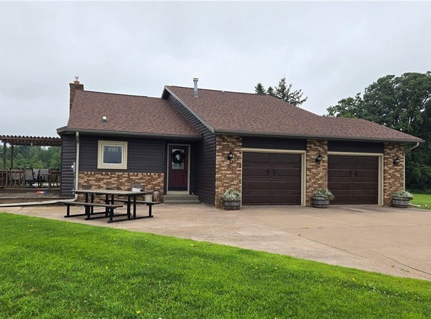 1337 15th Avenue, Barron, WI 54812