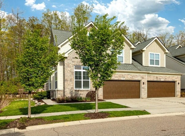 3000 N Spurway Drive, Ann Arbor, MI 48105