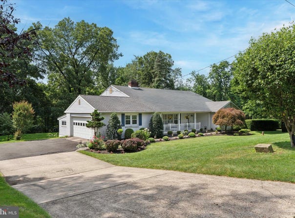 126 BRUCE ROAD, WASHINGTON CROSSING, PA 18977