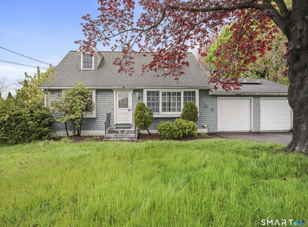 33 Cynthia Drive, West Haven, CT 06516