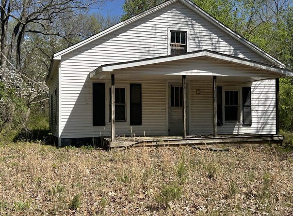 1138 Walkers Chapel Road, Adolphus, KY 42120