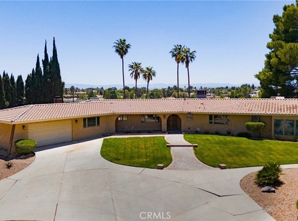 19459 Shasta Road, Apple Valley, CA 92307