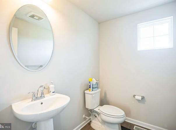 82 KINGSBERRY LANE, WOODSTOWN, NJ 08098