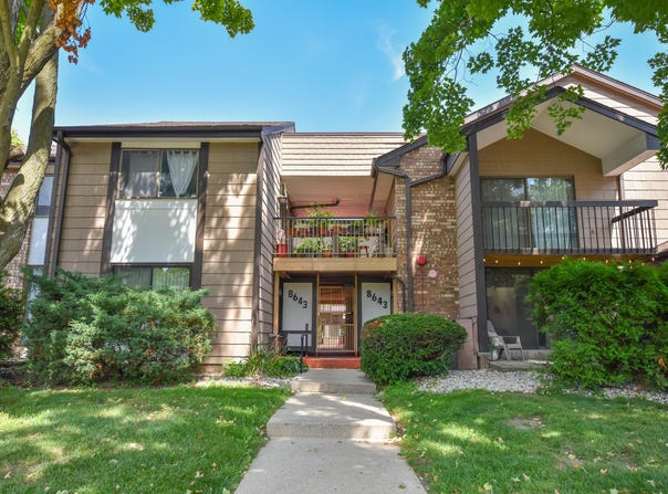 8643 N Servite Dr, Milwaukee, WI 53223