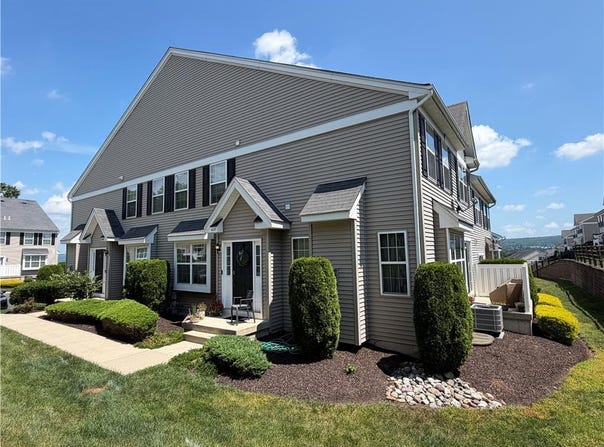 4177 Bunker Hill Drive N, Upper Saucon Twp, PA 18036