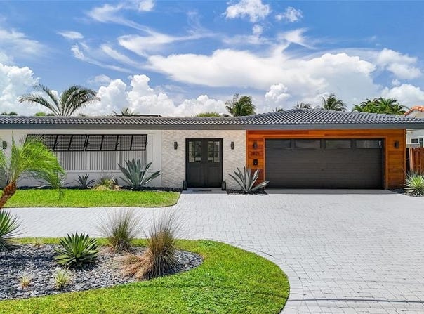 3921 NE 26th Ave, Lighthouse Point, FL 33064