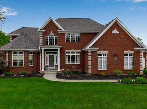 6014 Wexford Manor, Clarence, NY 14032