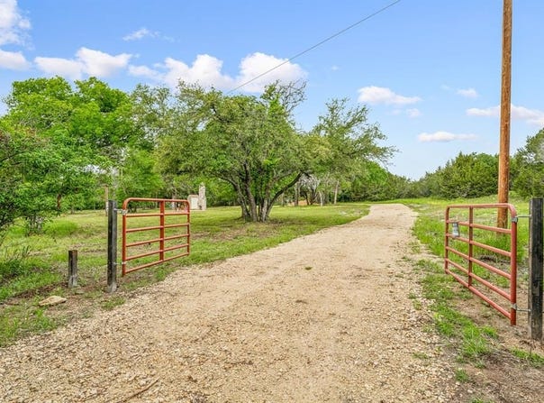6265 County Road 208, Hico, TX 76457