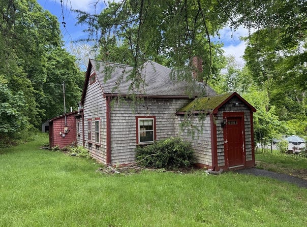 54 Plymouth St, East Bridgewater, MA 02333