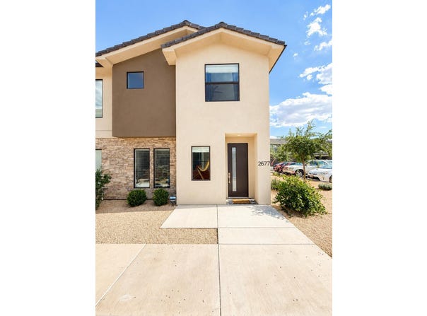 2677 E Gray Birch Dr, St George, UT 84790