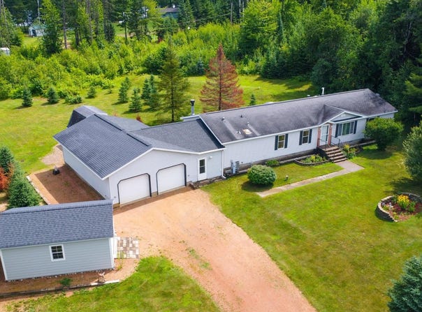 W8780 N PIONEER LN N, Elcho, WI 54428