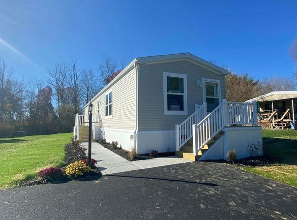 129 W Zimmer Drive, Walnutport, PA 18088