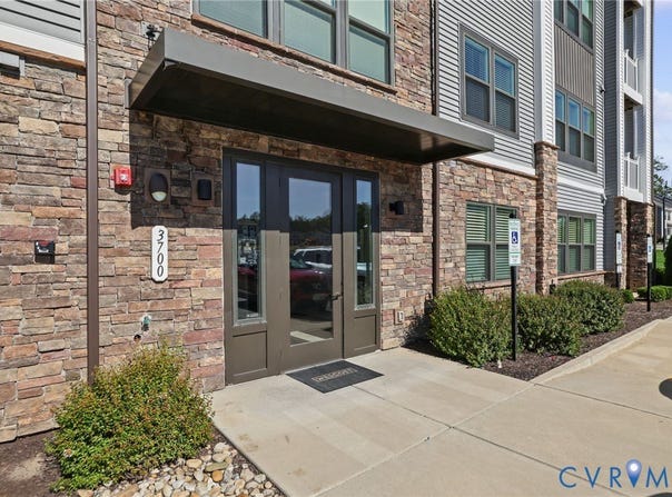 3700 Maze Runner Dr Unit#105, Midlothian, VA 23112