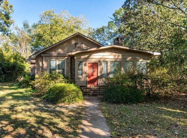312 N Jackson, Poplarville, MS 39470