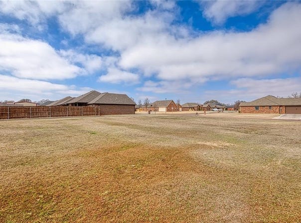 Bullard Drive, Elk City, OK 73644