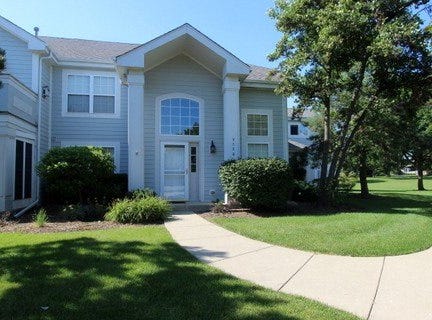 9520 Lenox Lane, Lakewood, IL 60014