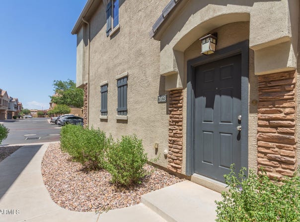 1350 S GREENFIELD Road, Mesa, AZ 85206