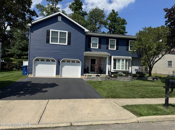 38 Cherry Tree Circle, Howell, NJ 07731