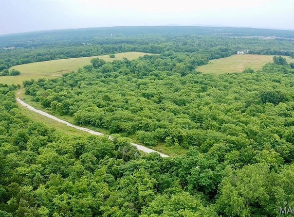 21 State Hwy E, Potosi, MO 63664