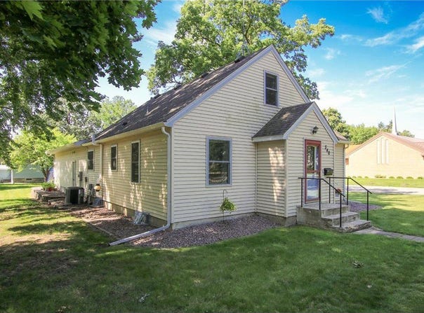 340 5th Avenue SW, Hutchinson, MN 55350
