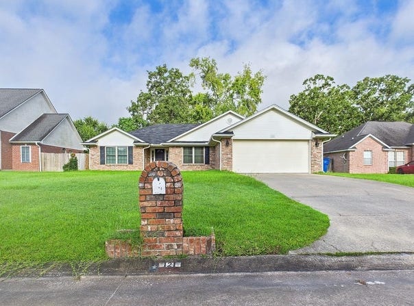 121 Gladstone Pl, Lufkin, TX 75904