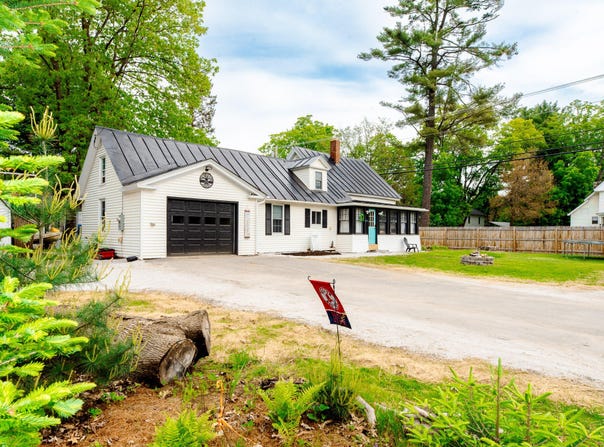 154 Greenwood Avenue, Farmington, ME 04938